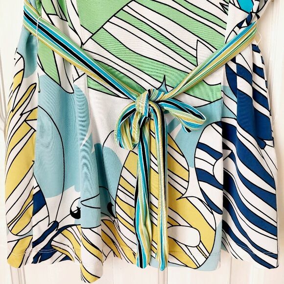 BCBGMAXAZRIA Abstract Art Deco Butterfly Blouse Striped Belted Peplum Top Sz M - Picture 13 of 15